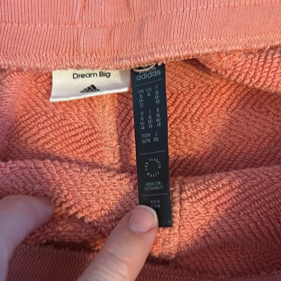 Adidas Terry Shorts XL - Picture 3 of 4